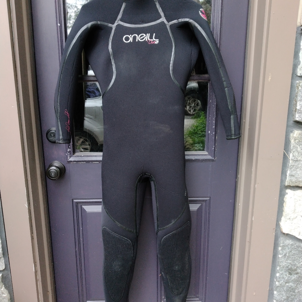 O'Neill womans wetsuit 8